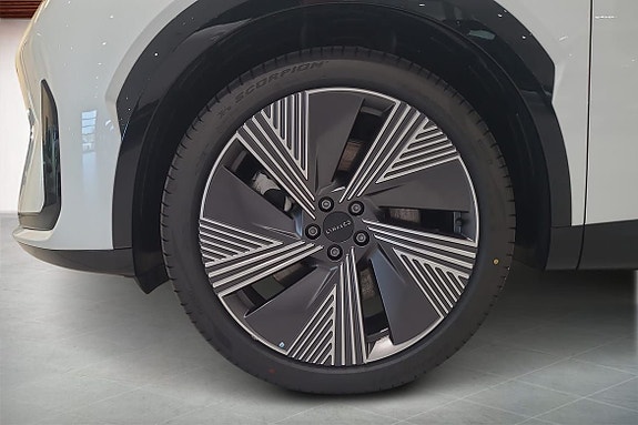 Lynk & Co 08 9 of 13