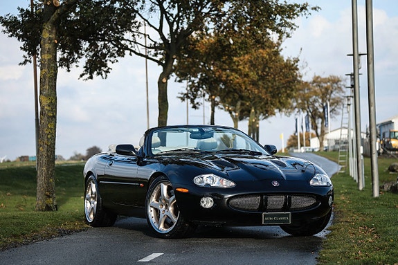 Jaguar XKR 3 of 18