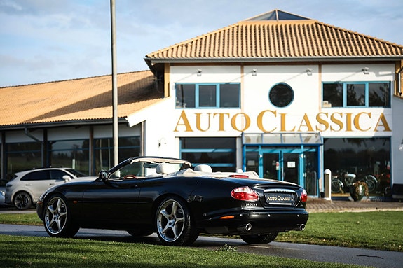 Jaguar XKR 7 of 18