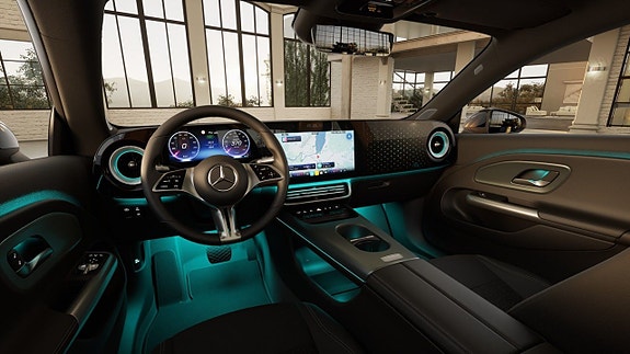 Mercedes-Benz CLA200 8 of 12