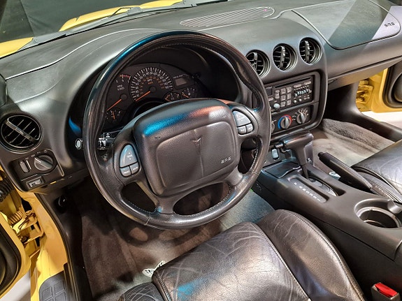 Pontiac Firebird 15 of 28