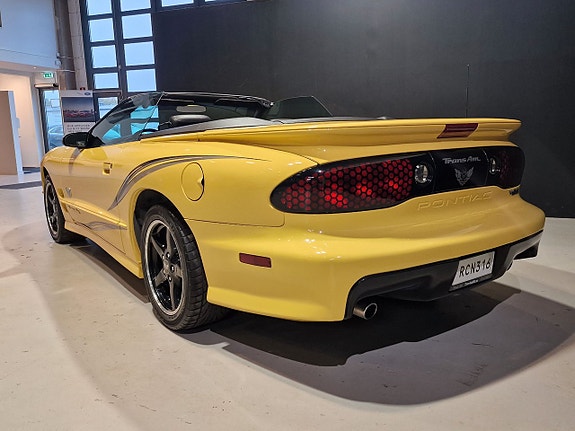 Pontiac Firebird 8 of 28