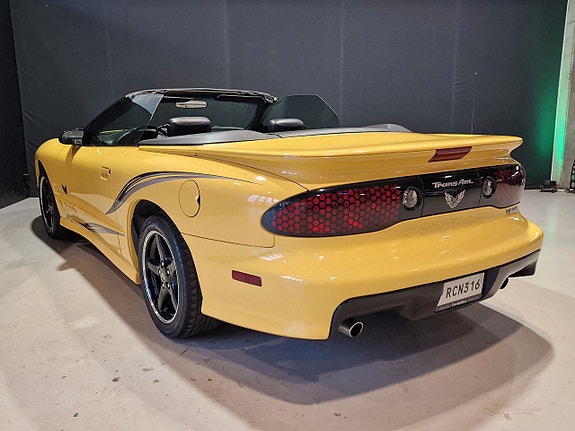 Pontiac Firebird 11 of 28