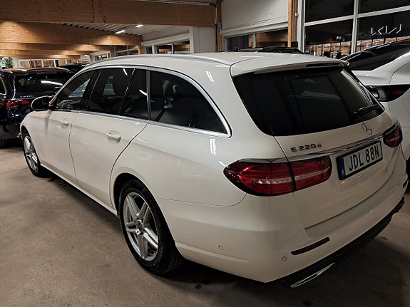 Mercedes-Benz E220 d 5 of 5