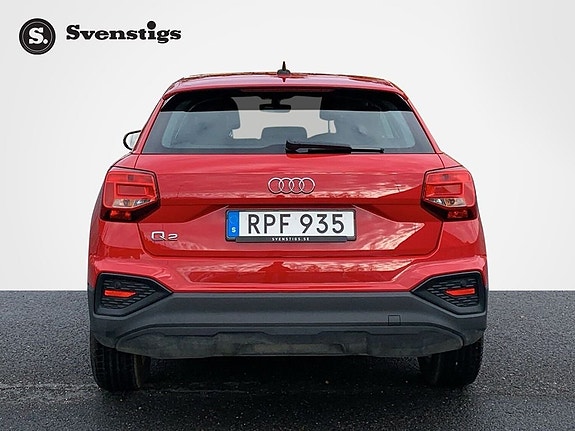 Audi Q2 8 of 12