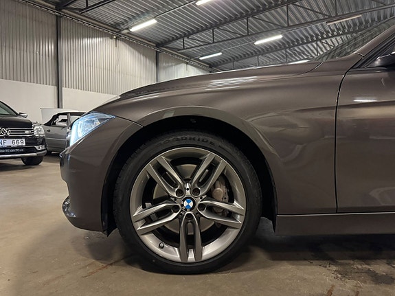 BMW 335d 9 of 26