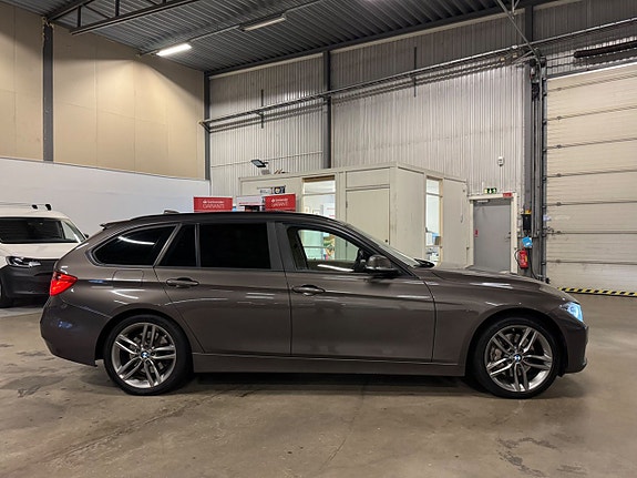 BMW 335d 4 of 5