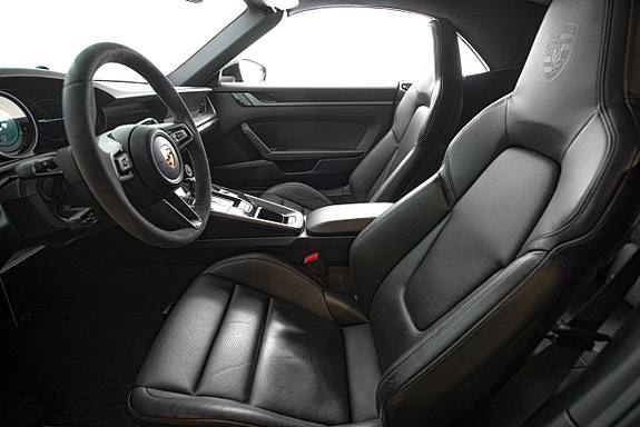 Porsche 911 13 of 30