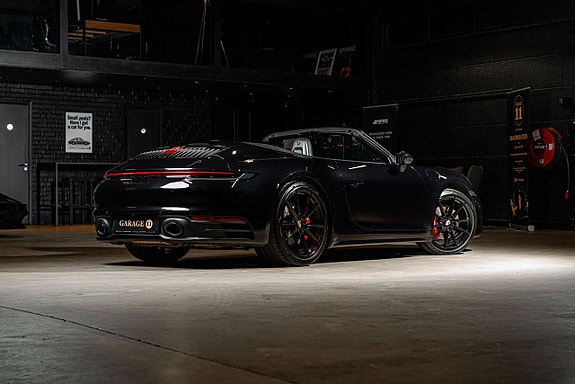 Porsche 911 6 of 30