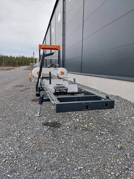 LOGOSOL B1001 27hk med trailer - Demomaskin till kanonpris!