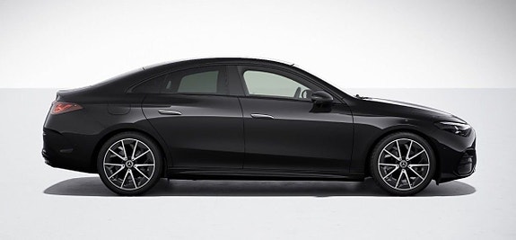 Mercedes-Benz CLA250+ 5 of 9