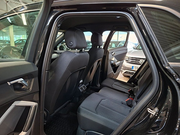 Audi Q3 11 of 17