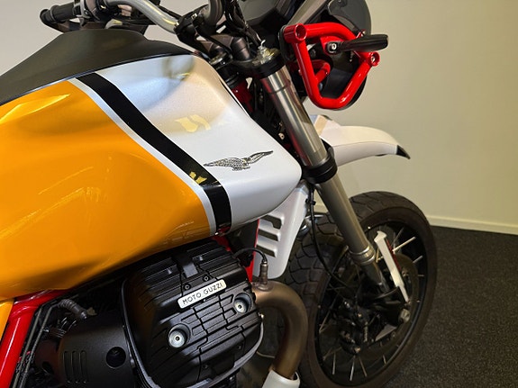 Moto Guzzi V85 TT /Summer-Sale 4 of 5