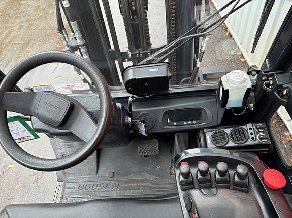 Doosan B 25 X-7 4 of 4