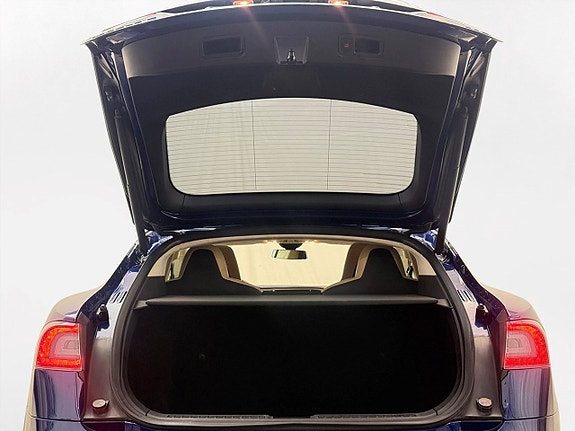 Tesla Model S 7 of 27