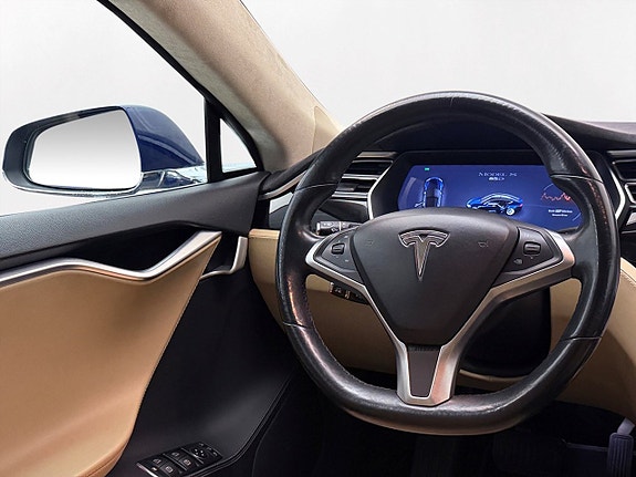 Tesla Model S 16 of 27