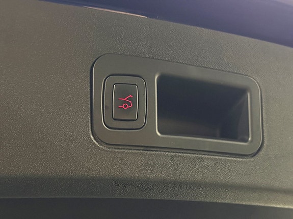 Tesla Model S 26 of 27