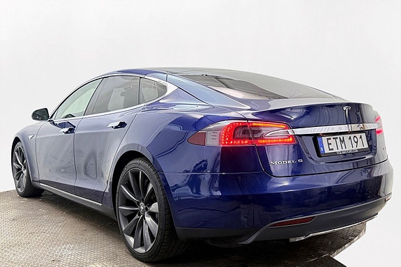 Tesla Model S 8 of 27