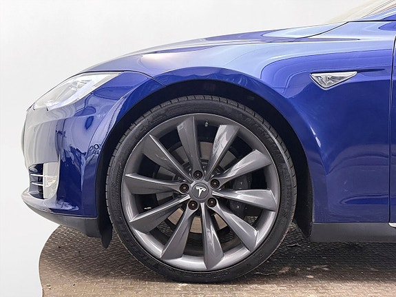Tesla Model S 10 of 27
