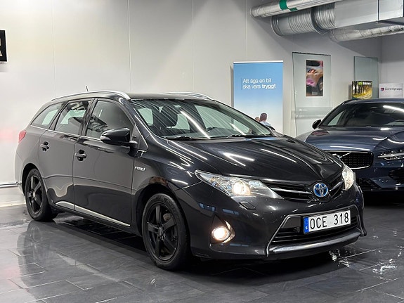 Toyota Auris 4 of 5