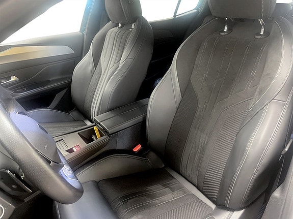 Peugeot 408 5 of 5