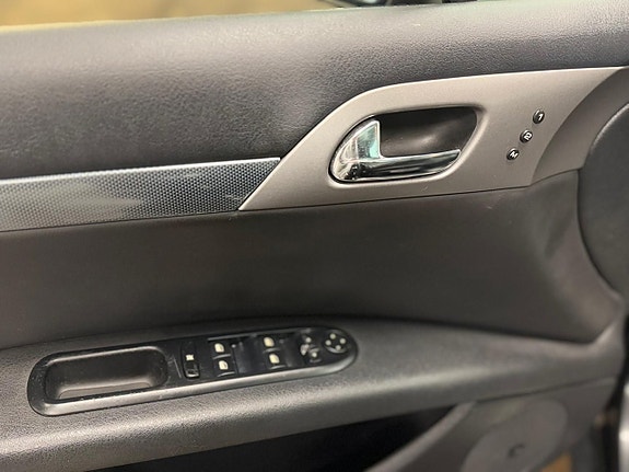 Peugeot 407 13 of 15