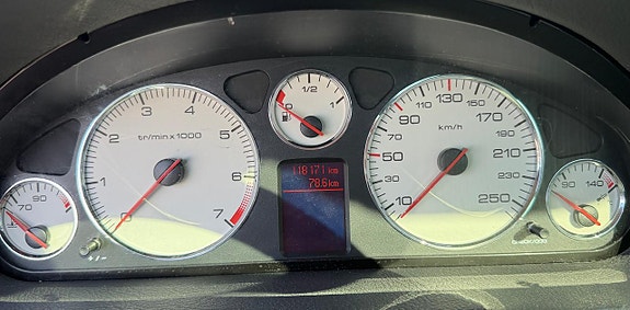 Peugeot 407 15 of 15