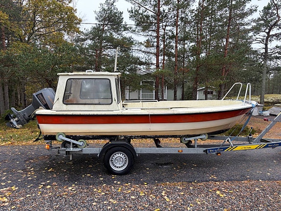 Väddö 560 Akterhytt Suzuki 85 hk
