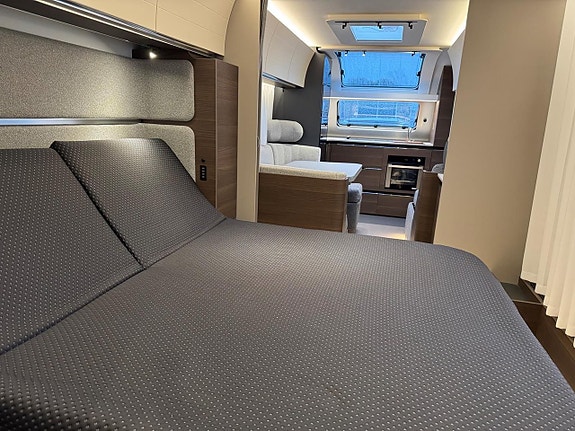 Adria ALPINA 663 HT Queensbed, Mover, Ac Takmonterad markis, 11 of 15