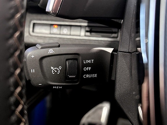 Peugeot 5008 8 of 17