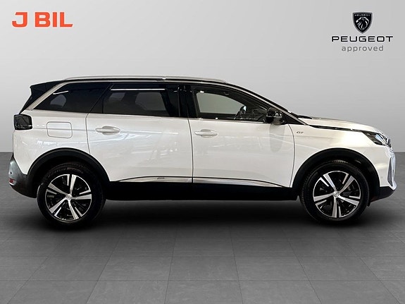 Peugeot 5008 15 of 17