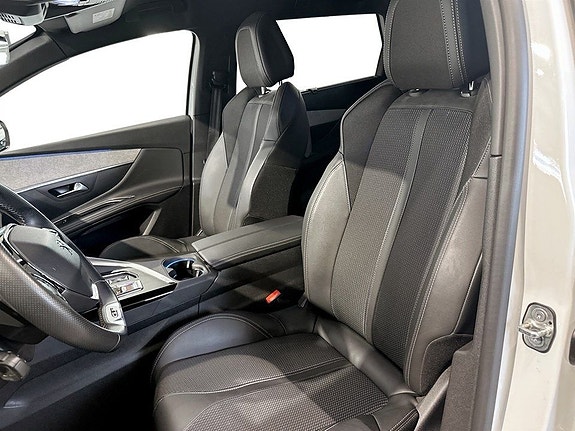 Peugeot 5008 4 of 5