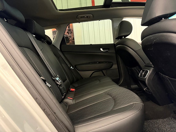 Kia Optima 13 of 24