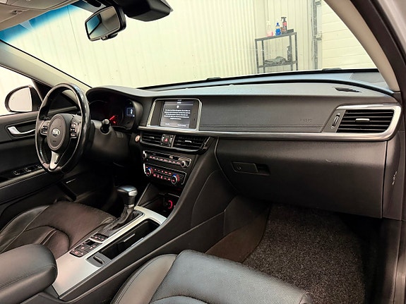 Kia Optima 10 of 24