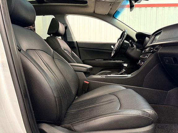 Kia Optima 9 of 24