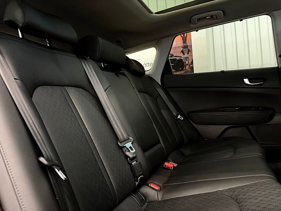 Kia Optima 12 of 24