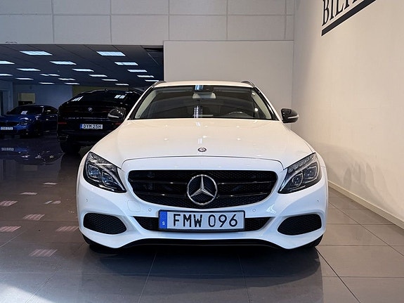 Mercedes-Benz C220 d 2 of 11