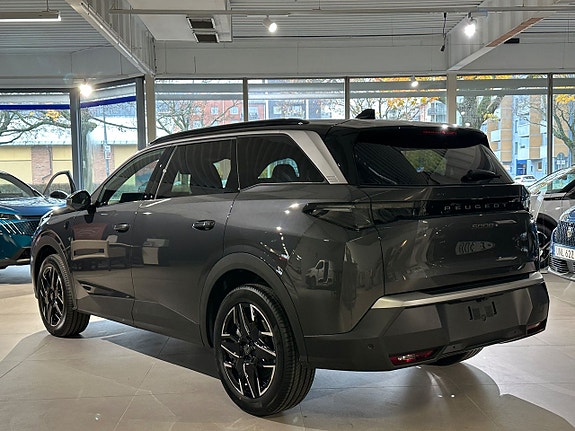 Peugeot 5008 3 of 5