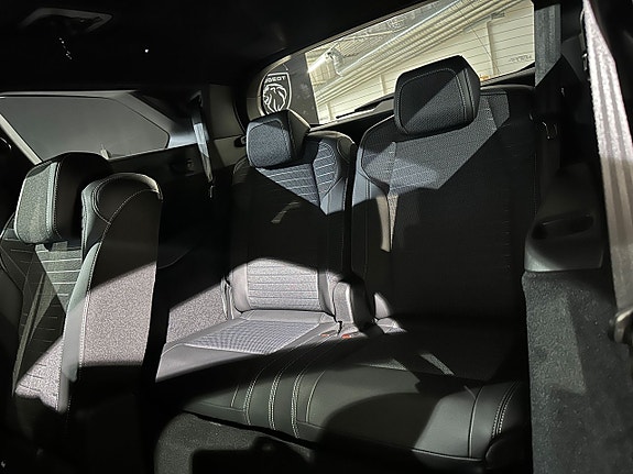 Peugeot 5008 14 of 16