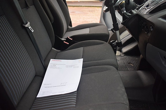Ford Transit Custom 12 of 14