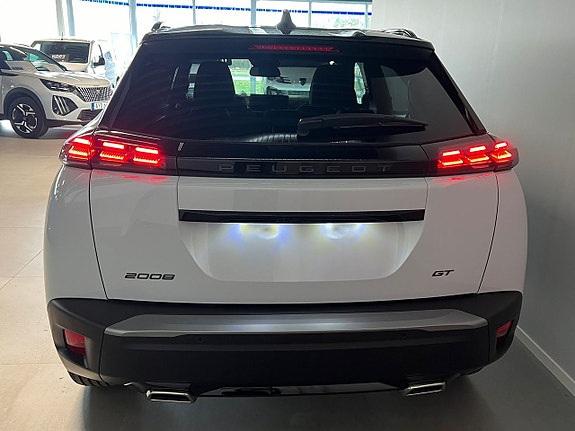Peugeot 2008 6 of 15