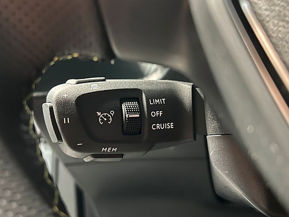 Peugeot 2008 12 of 15