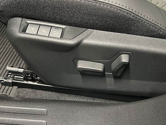 Peugeot 2008 9 of 15