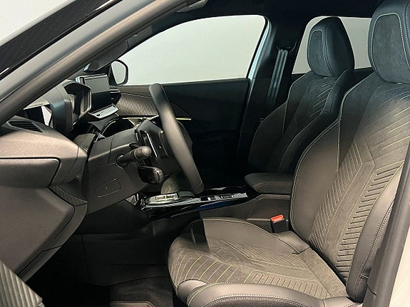 Peugeot 2008 8 of 15