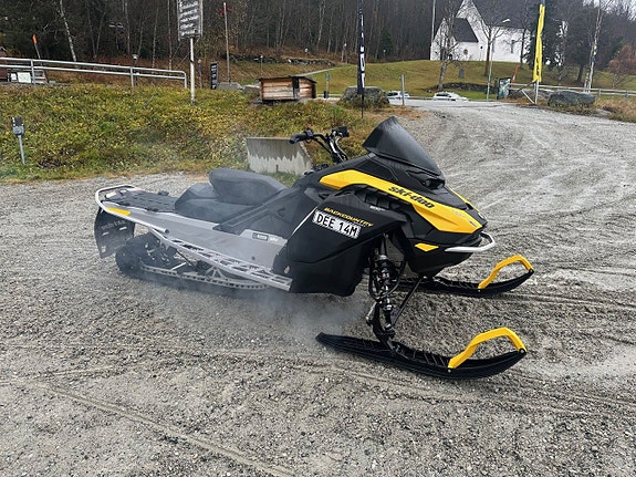 Ski-Doo Backcountry Sport 600 EFI -26 2 of 5