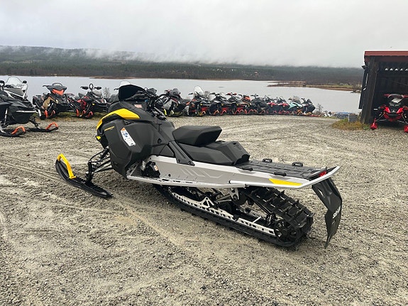 Ski-Doo Backcountry Sport 600 EFI -26 4 of 5