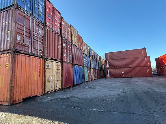 Begagnade 40ft container