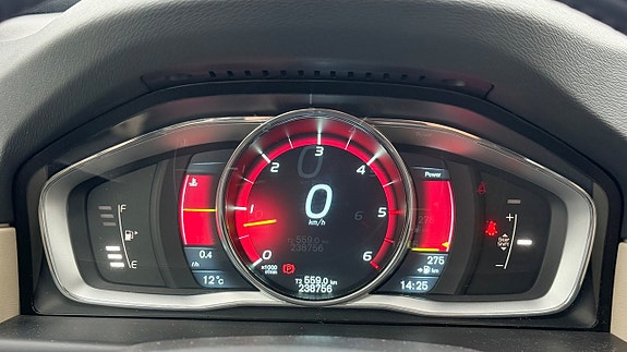Volvo V70 15 of 19