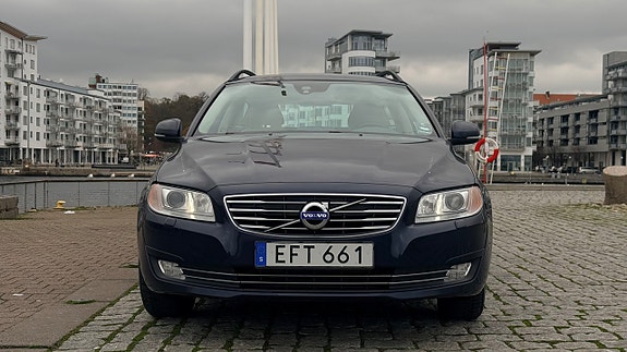 Volvo V70 2 of 19