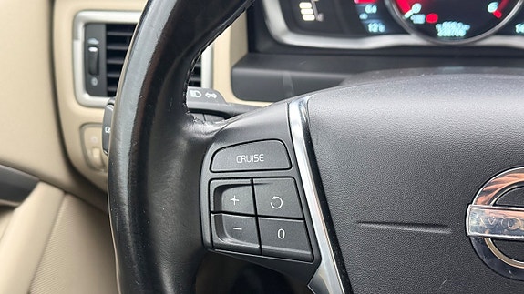 Volvo V70 10 of 19